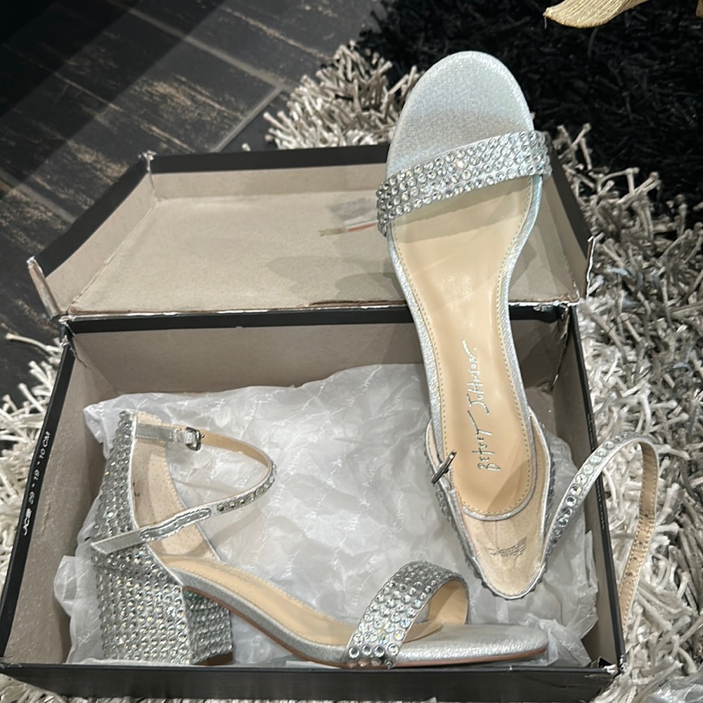 Betsy Johnson sandal
